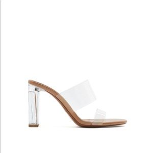 Vinyl sandals with methacrylate heel